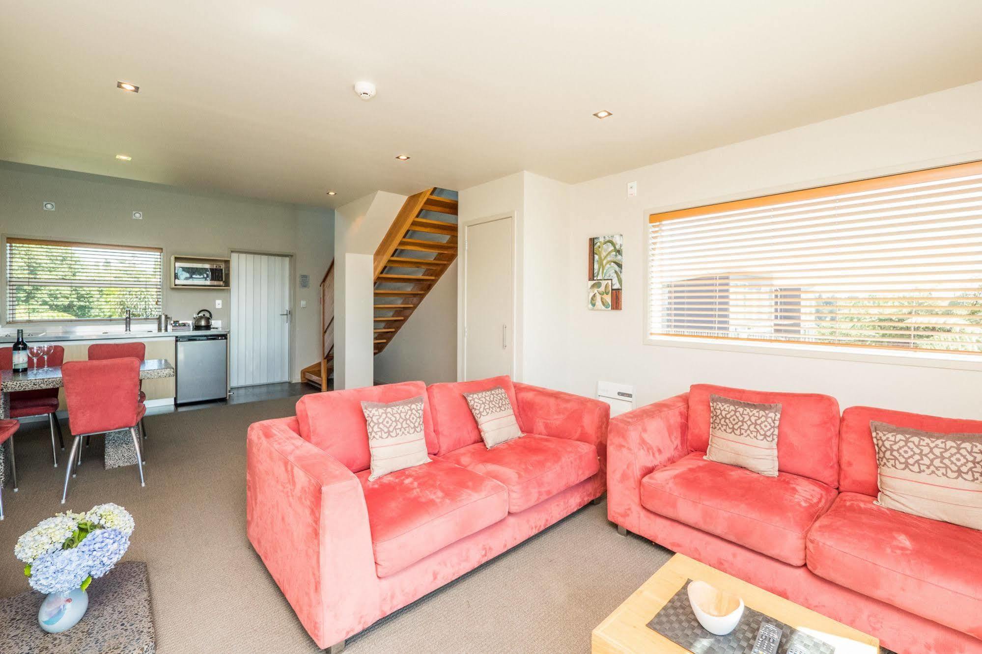 Aparthotel One Burgess Hill à New Plymouth Extérieur photo